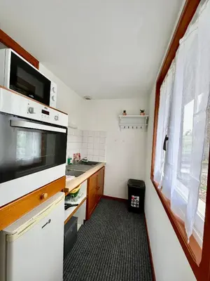 Cuisine ou kitchenette dans l'établissement Manot Vacances - Gites en bord de Vienne