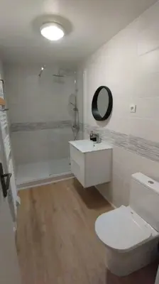 Salle de bains dans l'établissement Appartement T2 Rochefort