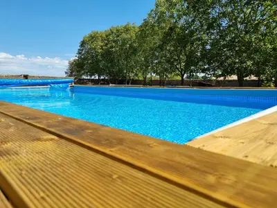 Piscine de l'établissement Le verger des noyer Relaxing getaway with private pool ou située à proximité