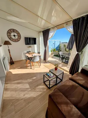 Coin salon dans l'établissement Escapade charentaise