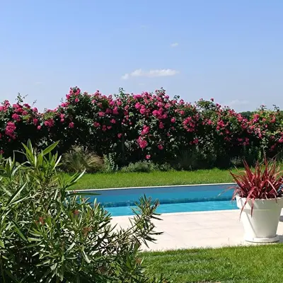 Piscine de l'établissement Entre Mer & Filles ou située à proximité