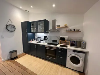 Cuisine ou kitchenette dans l'établissement Le Logis des Templiers Vieux Port