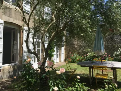 Jardin de l'établissement Villa Mitsou