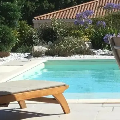 Chambre indépendante avec piscine