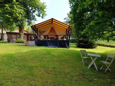 Jardin de l'établissement Romantic Safari Tent Lodge