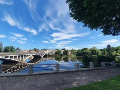 Vue sur la rivière ou le fleuve situé(e) à proximité de la maison de vacances