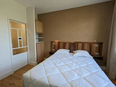 Un ou plusieurs lits dans un hébergement de l'établissement Séjour de luxe au cœur de Mainxe, avec truffe et cours de cuisine, idéal pour 4 couples - FR-1-653-235