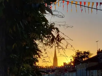 Lever ou coucher de soleil vu de la maison de vacances ou à proximité