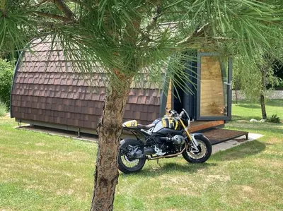 Jardin de l'établissement Chalet Suédois cocooning