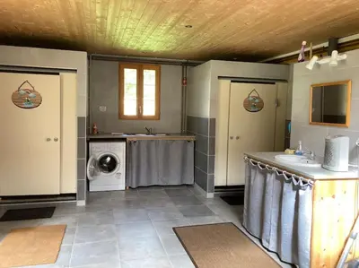 Cuisine ou kitchenette dans l'établissement Charmant petit dortoir 3 places