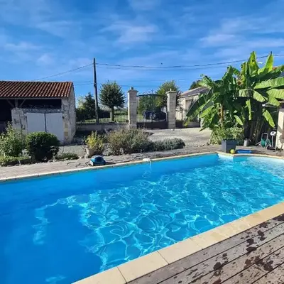 Gîtes de 2 à 11 personnes au Domaine d'USSON