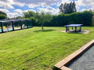 Jardin de l'établissement Chambre d'Hôtes LES ROCHES