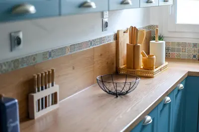 Cuisine ou kitchenette dans l'établissement Le Saint-Roch #Jardin #Paisible