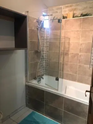 Salle de bains dans l'établissement La Belle Aventure