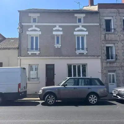 Central village house in Bussiere Poitevine