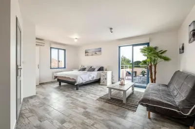 Un ou plusieurs lits dans un hébergement de l'établissement Villa Boyard - Pour 10 avec piscine privée et jacuzzi