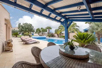 Piscine de l'établissement Villa Boyard - Pour 10 avec piscine privée et jacuzzi ou située à proximité