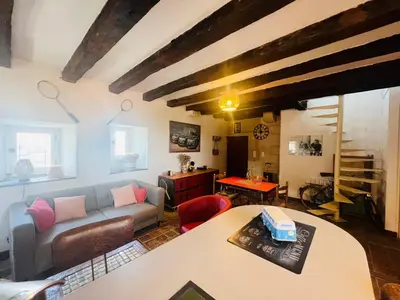 Coin salon dans l'établissement So British ! Appart atypique et sa petite terrasse