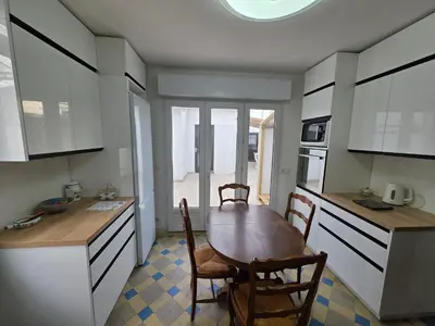 Cuisine ou kitchenette dans l'établissement Les Mouflets