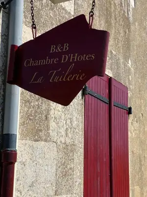 Certificat, récompense, panneau ou autre document affiché dans l'établissement La Tuilerie