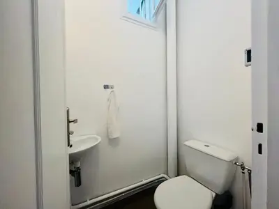 Salle de bains dans l'établissement Le Soleil Levant - Beau T3 moderne et lumineux