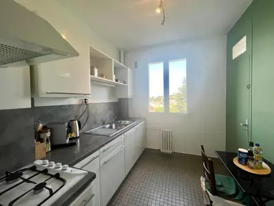 Cuisine ou kitchenette dans l'établissement Le Soleil Levant - Beau T3 moderne et lumineux