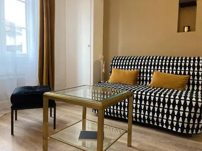 Coin salon dans l'établissement Studio à La Rochelle