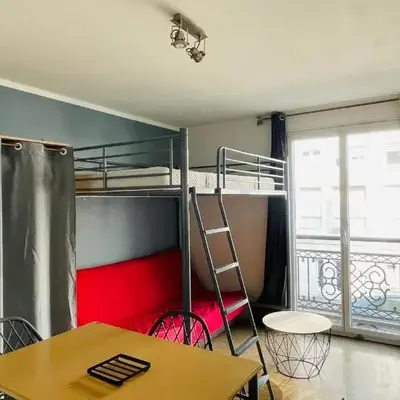 Lovely studio near the old port and train station