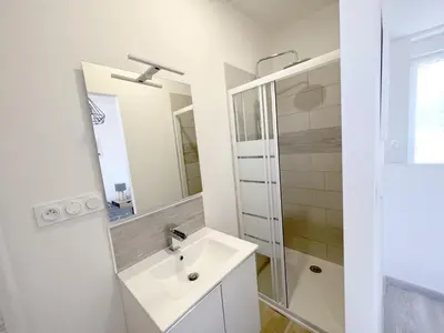 Salle de bains dans l'établissement 180B - Duplex T2 Tout Confort - Wifi Netflix