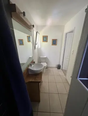 Salle de bains dans l'établissement Maple Tree Chambre d'hôtes