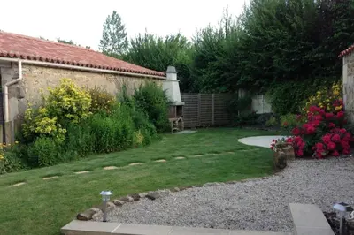 Jardin de l'établissement le Moulin de Garreau