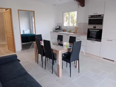 Cuisine ou kitchenette dans l'établissement Maison Dominique