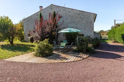 Jardin de l'établissement Gîte LuluDine