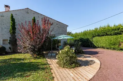 Jardin de l'établissement Gîte LuluDine