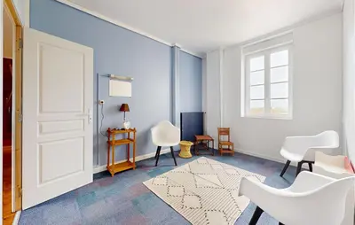 Coin salon dans l'établissement 4 Bedroom Gorgeous Home In Jarnac
