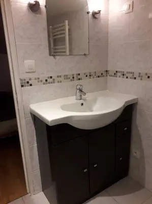 Salle de bains dans l'établissement Maison dans hameau calme