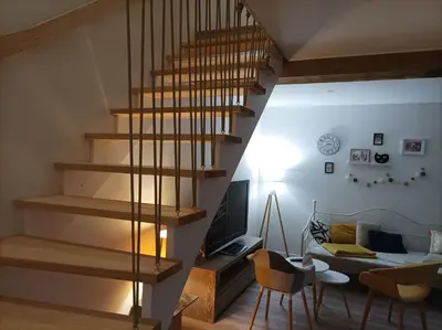 Télévision ou salle de divertissement dans l'établissement Gîte de charme - 3 chambres, 5 lits - de 4 à 7 personnes