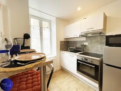 Cuisine ou kitchenette dans l'établissement Le Duplex Niortais by CozyLife - Calme et Cosy