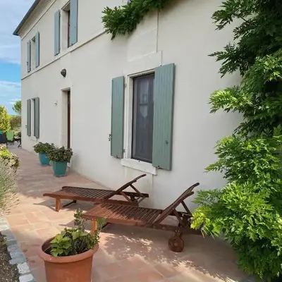 Le Petit Noyer