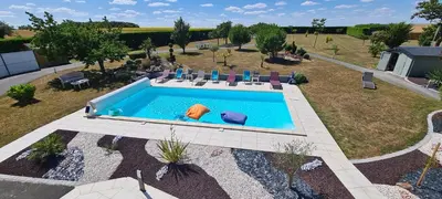 Piscine de l'établissement A la Gloriette ou située à proximité