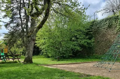 Jardin de l'établissement Le Pavillon bleu Vouvant - Gite Maison