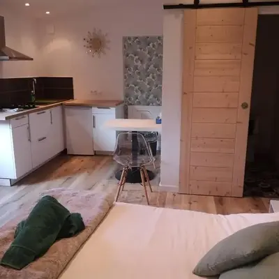 Studio neuf - accès SPA