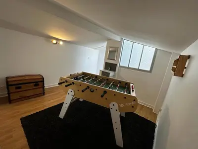 Salle de jeux dans l'établissement Le Saint Maixent, Maison de Ville, Baby Foot, wifi