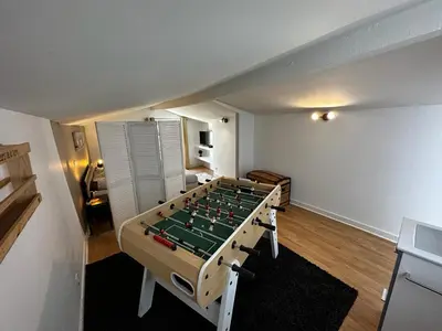 Salle de jeux dans l'établissement Le Saint Maixent, Maison de Ville, Baby Foot, wifi