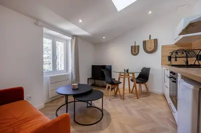 Cuisine ou kitchenette dans l'établissement L'escale douillette en hyper centre