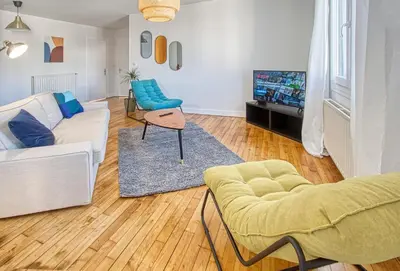 Coin salon dans l'établissement L'Oasis Urbaine à Angoulême - Pro ou Groupe