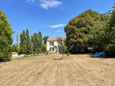 Jardin de l'établissement Un petit coin de paradis