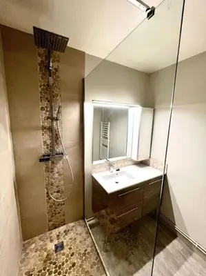 Salle de bains dans l'établissement Superbe appartement avec parking