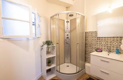 Salle de bains dans l'établissement Nature & Beauty Votre Bulle de Sérénité