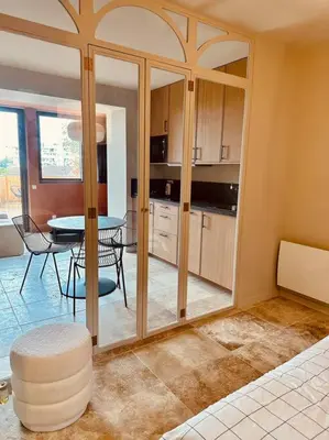 Cuisine ou kitchenette dans l'établissement Les Suites d'Angoulême - Proche Gare et Centre ville - Haut de gamme